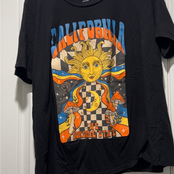 California Graphic Black Tee - Picture 1 of 2